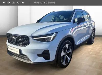 Volvo XC40 B4 Plus Dark uit 2025