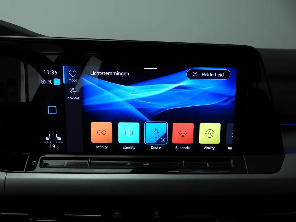 Volkswagen Golf 1.0 eTSI Life Business dealer onderhouden | uit 2021, foto 14