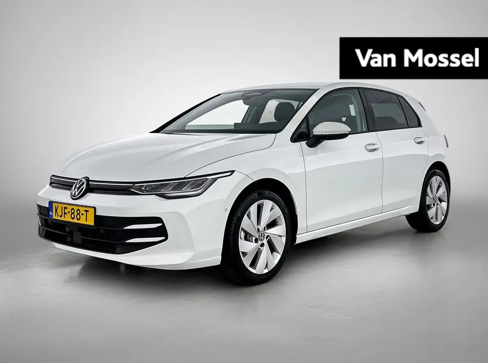 Volkswagen Golf 1.5 TSI Life Edition 116 PK | Trekhaak | Ele uit 2026