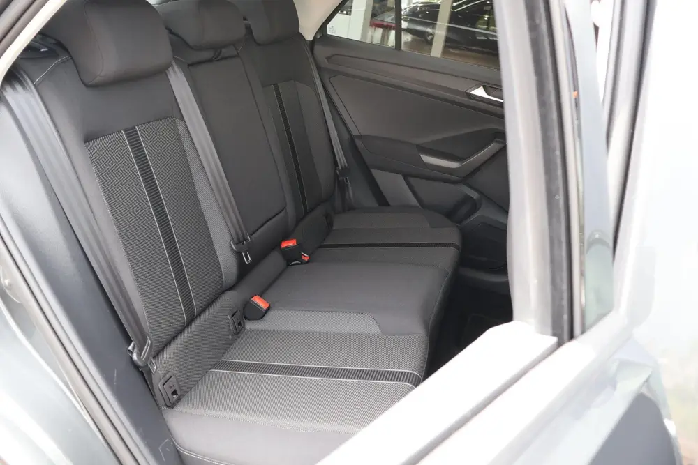 Volkswagen T-Roc 1.0 TSI 110pk Life 75 Edition | Camera | Ad uit 2022, foto 17