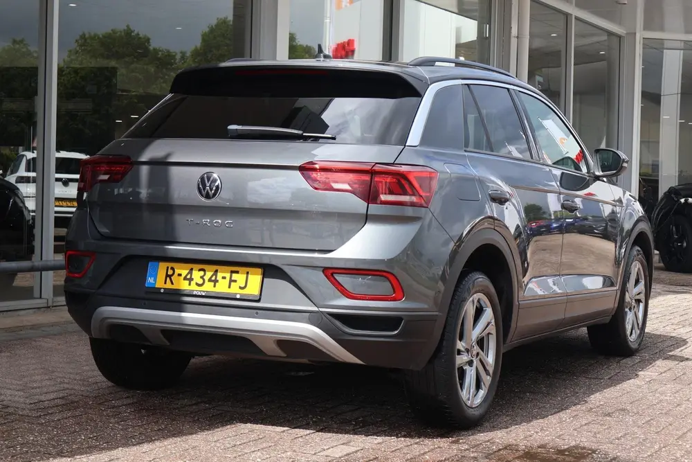 Volkswagen T-Roc 1.0 TSI 110pk Life 75 Edition | Camera | Ad uit 2022, foto 2