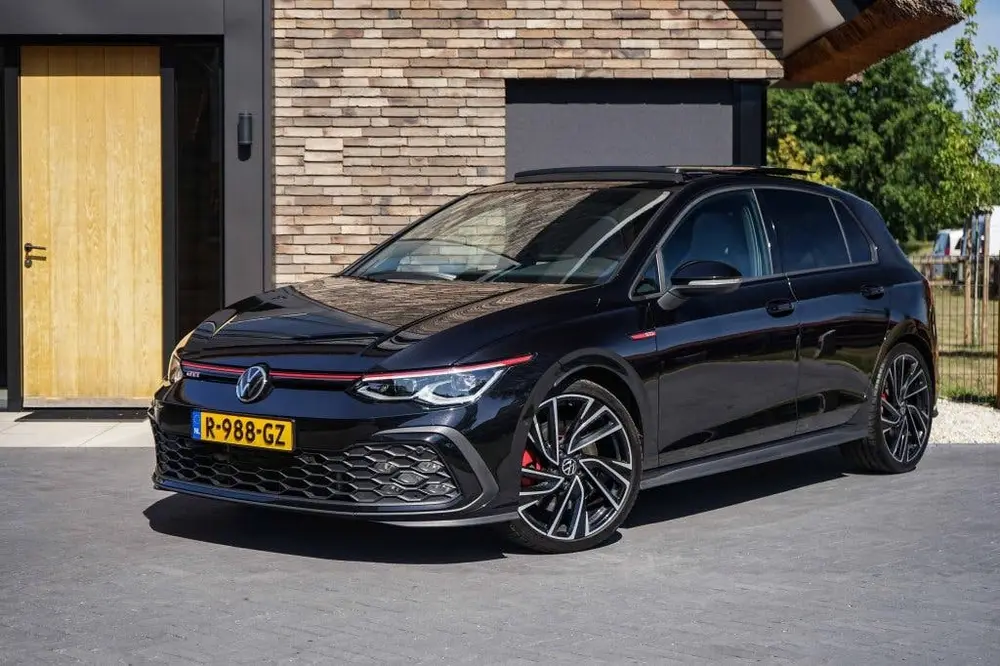 Volkswagen Golf 8 GTI Pano/HarmannKardon/Memory/Stoelventila uit 2020