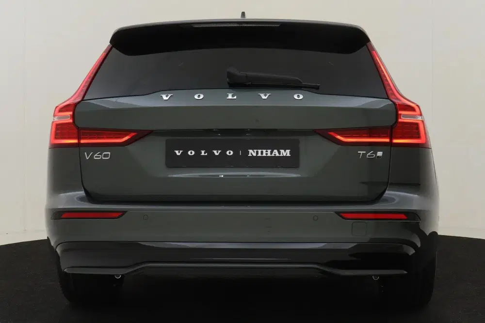 Volvo V60 T6 PLUG-IN HYBRID AWD ULTRA DARK -PANO.DAK uit 2026, foto 15
