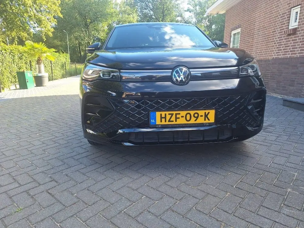 Volkswagen Tiguan 1.5 Etsi 150pk Dsg-7 2024 Zwart uit 2024, foto 7