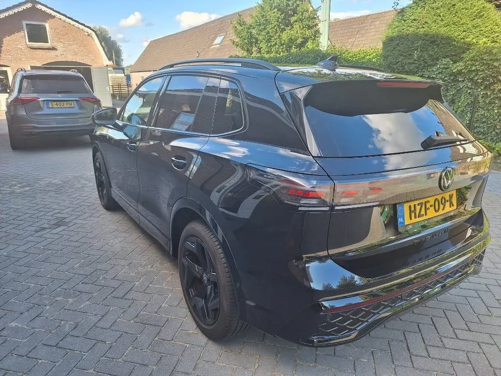 Volkswagen Tiguan 1.5 Etsi 150pk Dsg-7 2024 Zwart uit 2024, foto 8