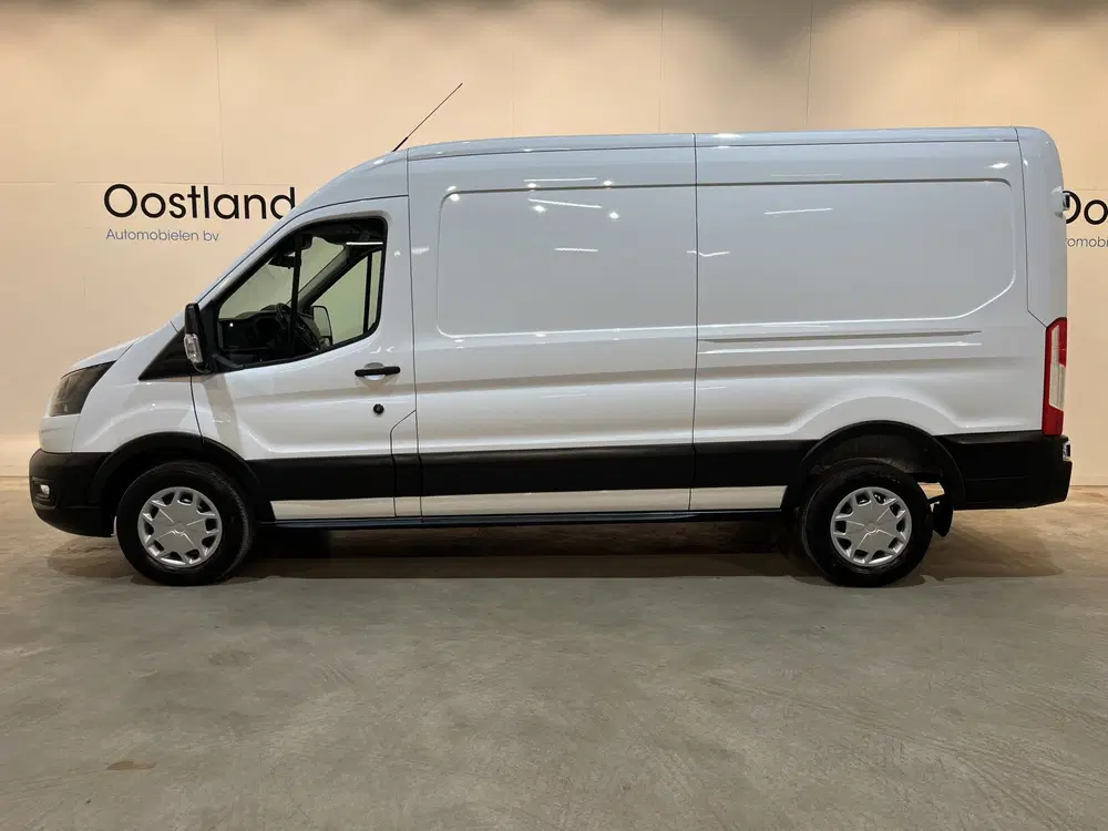 Ford Transit 350 2.0 TDCI L3H2 Trend 130 PK Automaat uit 2024, foto 4