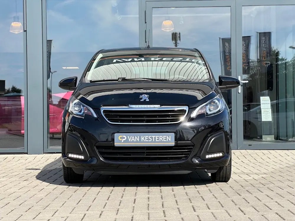 Peugeot 108 1.0 e-VTi 72pk 5D Active uit 2022, foto 4