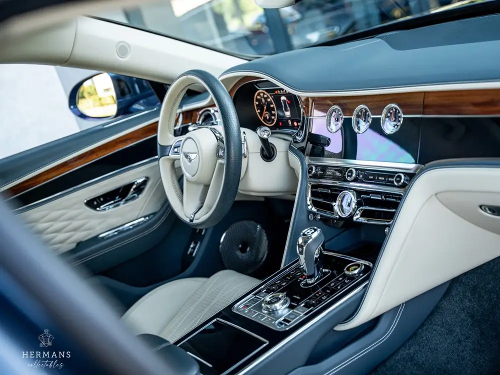 Bentley Flying Spur 6.0 W12 First Edition / NAIM / Rotating uit 2019, foto 17