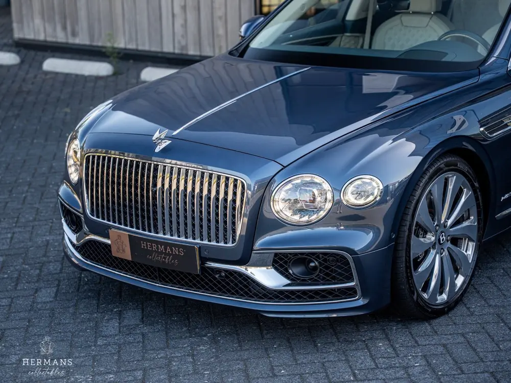 Bentley Flying Spur 6.0 W12 First Edition / NAIM / Rotating uit 2019, foto 6