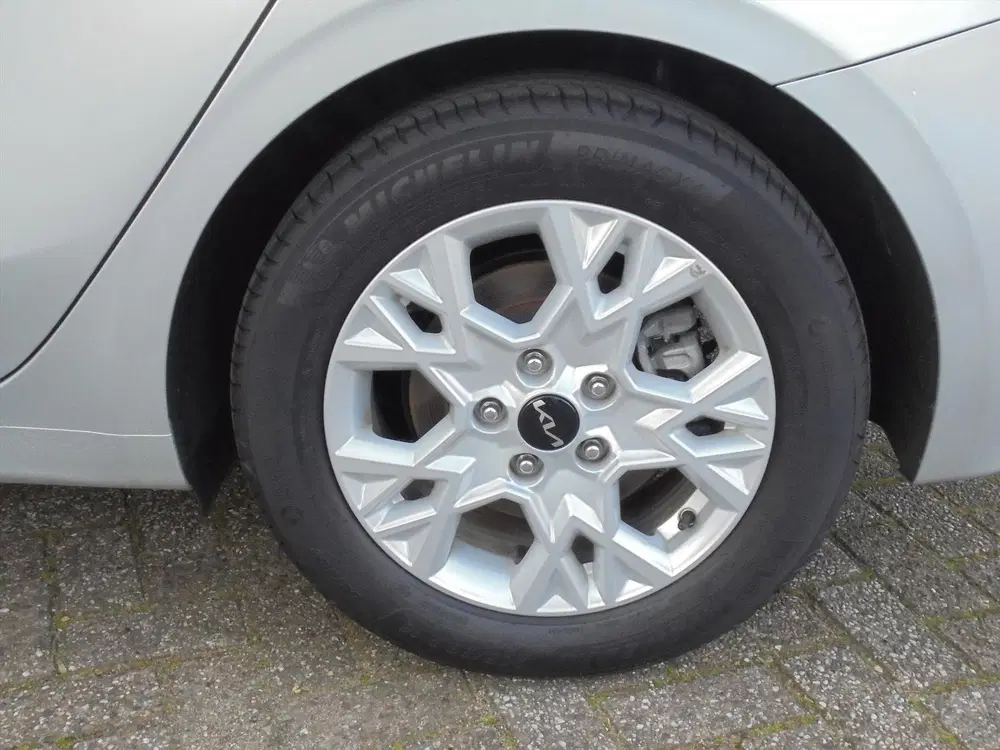 Kia Ceed 1.5 T-GDi 140PK DYNAMICPLUSLINE NL-AUTO uit 2024, foto 12