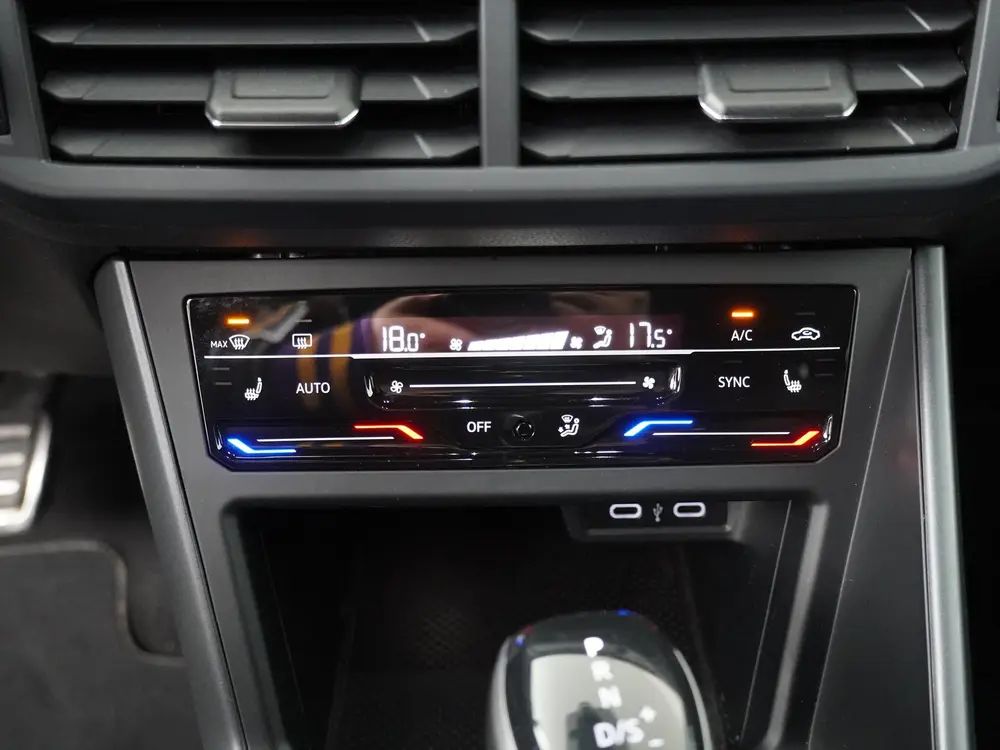 Volkswagen Taigo 150pk TSI R-Line Business DSG | Camera | Ad uit 2022, foto 18