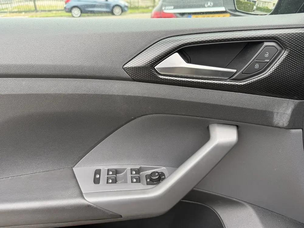 Volkswagen T-Cross 1.0 TSI Life Business  Navigatie  P uit 2021, foto 11