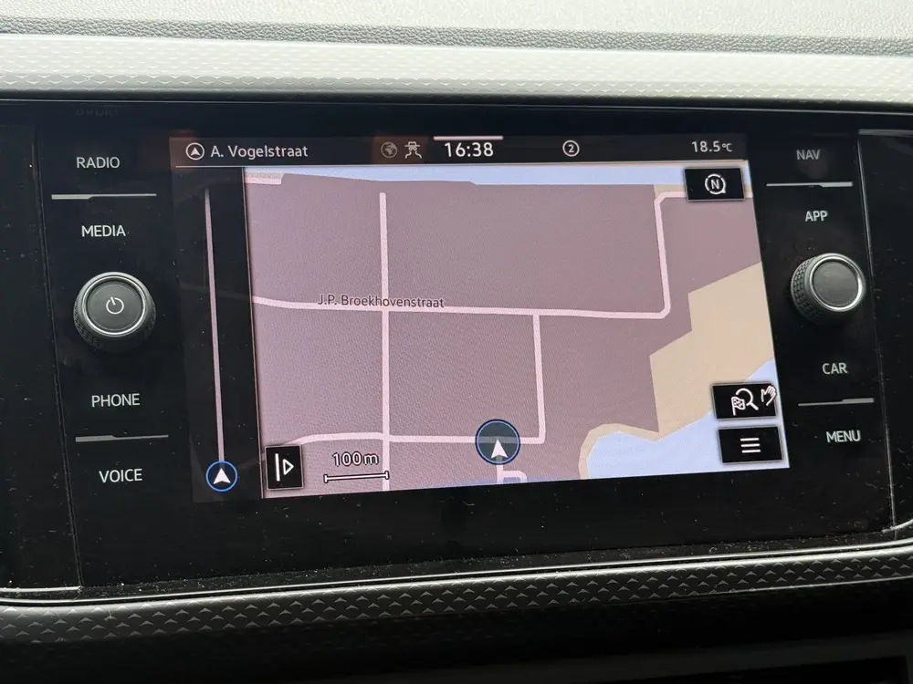 Volkswagen T-Cross 1.0 TSI Life Business  Navigatie  P uit 2021, foto 20