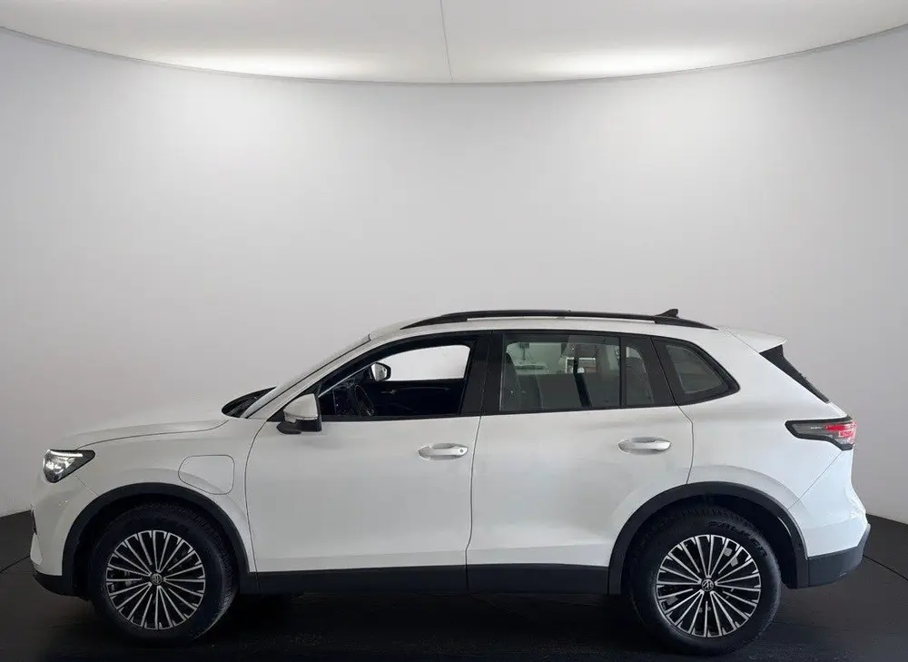 Volkswagen Tiguan 1.5 TSI 204PK eHybrid DSG LIFE 360°CAMERA uit 2025, foto 16