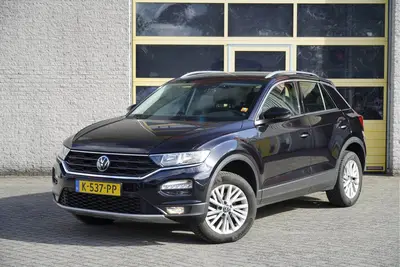 Volkswagen T-Roc 1.5 TSI 150PK! Style Business BJ2021 Lmv 16 uit 2021