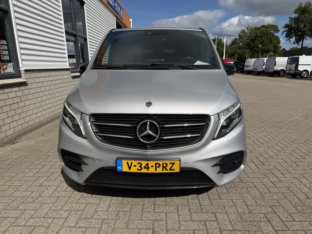 Mercedes-Benz V-Klasse 250d Lang L2H1 DC 5 persoons Edition uit 2019, foto 3