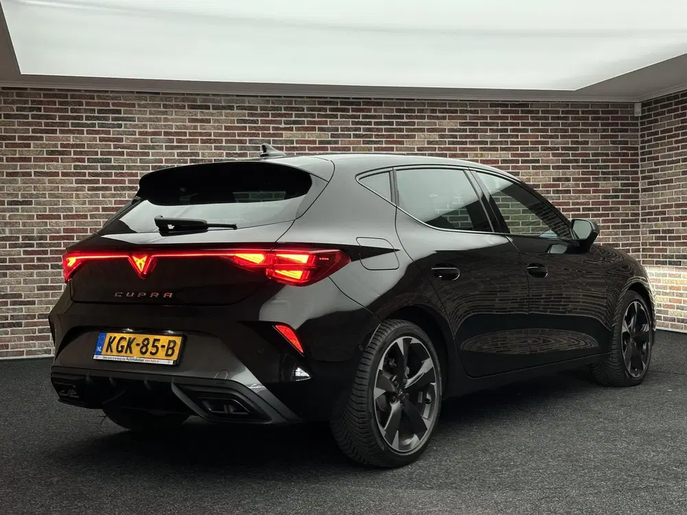 Cupra Leon 1.5 eTSI Business Plus uit 2025, foto 2