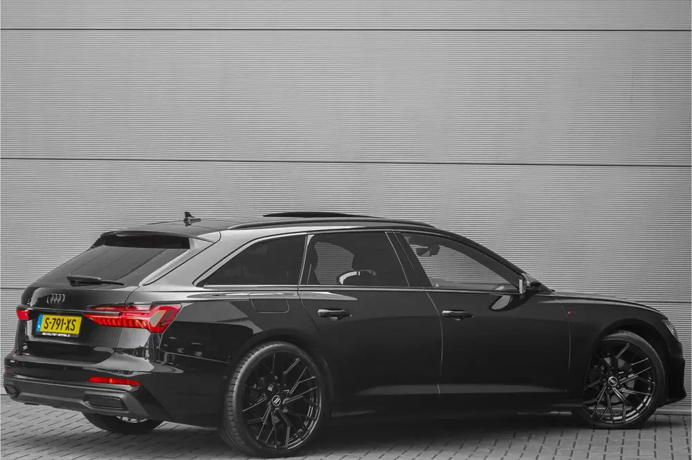 Audi A6 40 TFSI S Edition Pano Matrix LED Camera 2 uit 2023, foto 13