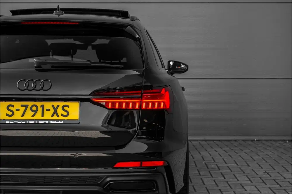 Audi A6 40 TFSI S Edition Pano Matrix LED Camera 2 uit 2023, foto 16