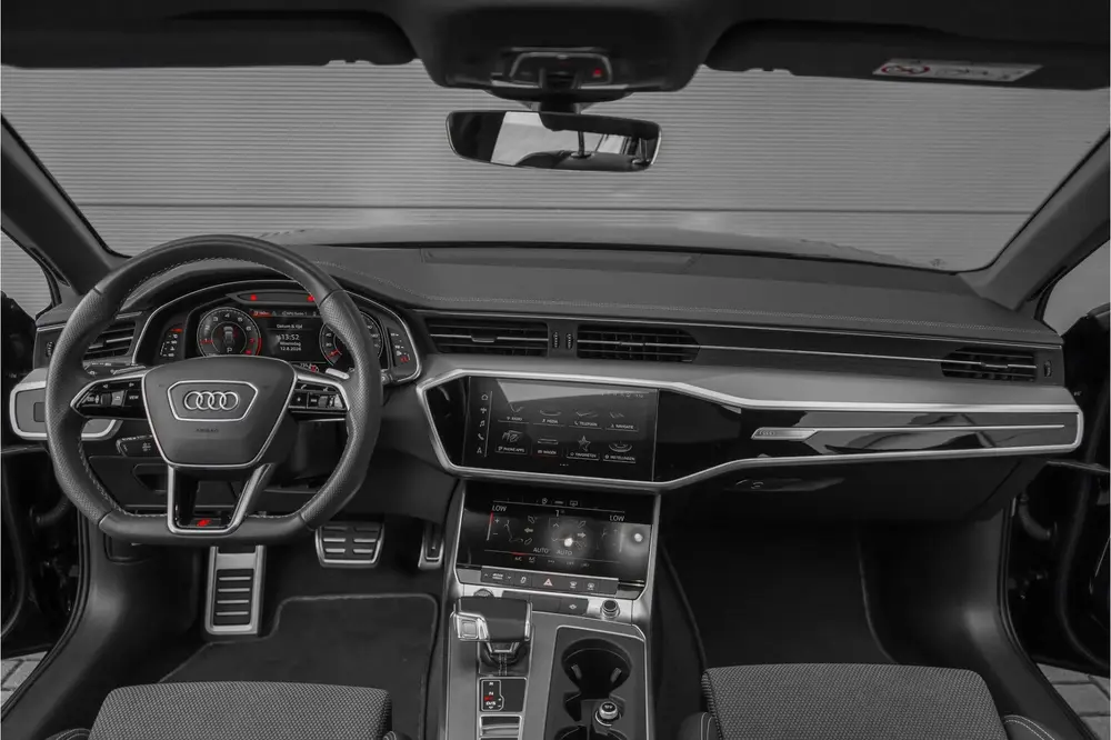 Audi A6 40 TFSI S Edition Pano Matrix LED Camera 2 uit 2023, foto 2
