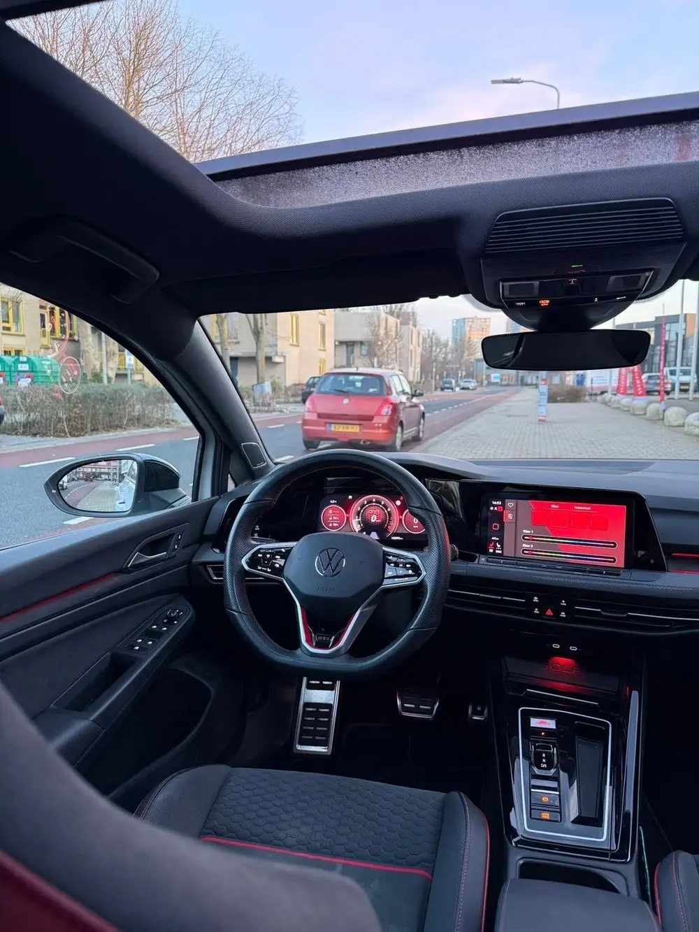 Volkswagen Golf 2.0 TSI OPF 221KW Dsg7 2024 Wit uit 2024, foto 17