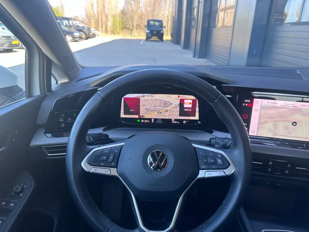 Volkswagen Golf 1.5 eTSI Style automaat l head up l camera uit 2021, foto 11