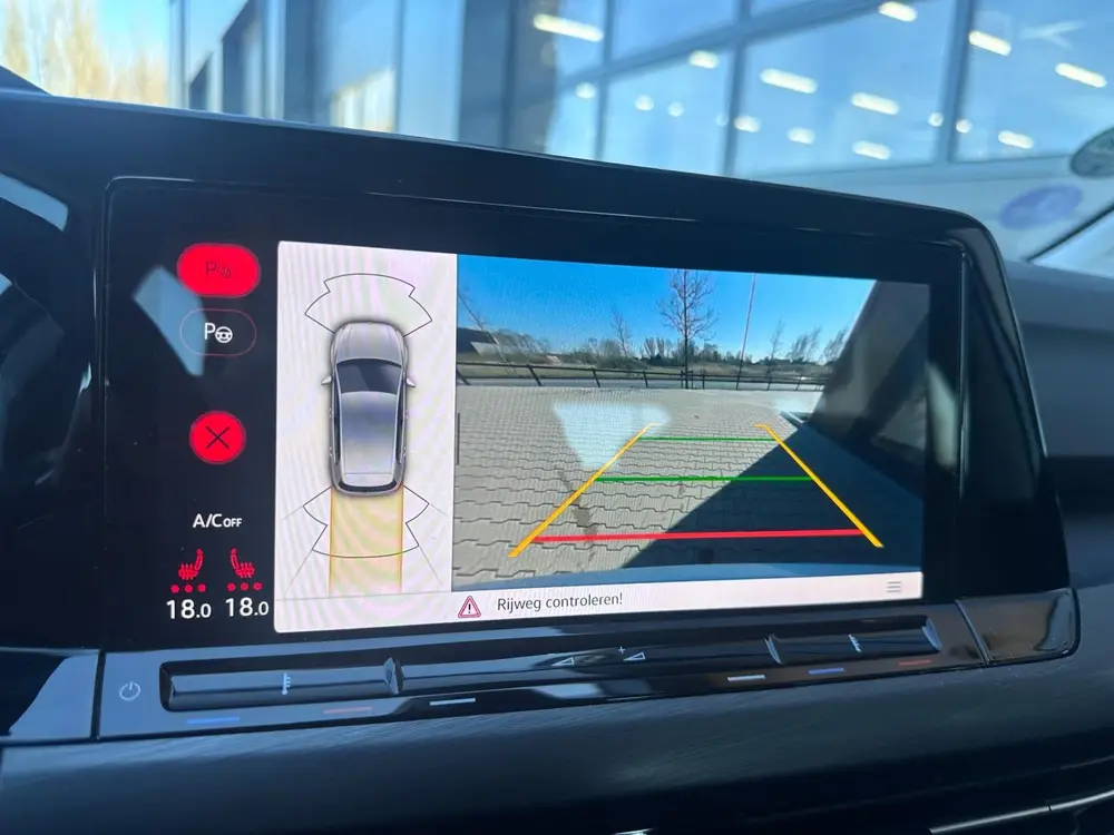 Volkswagen Golf 1.5 eTSI Style automaat l head up l camera uit 2021, foto 12