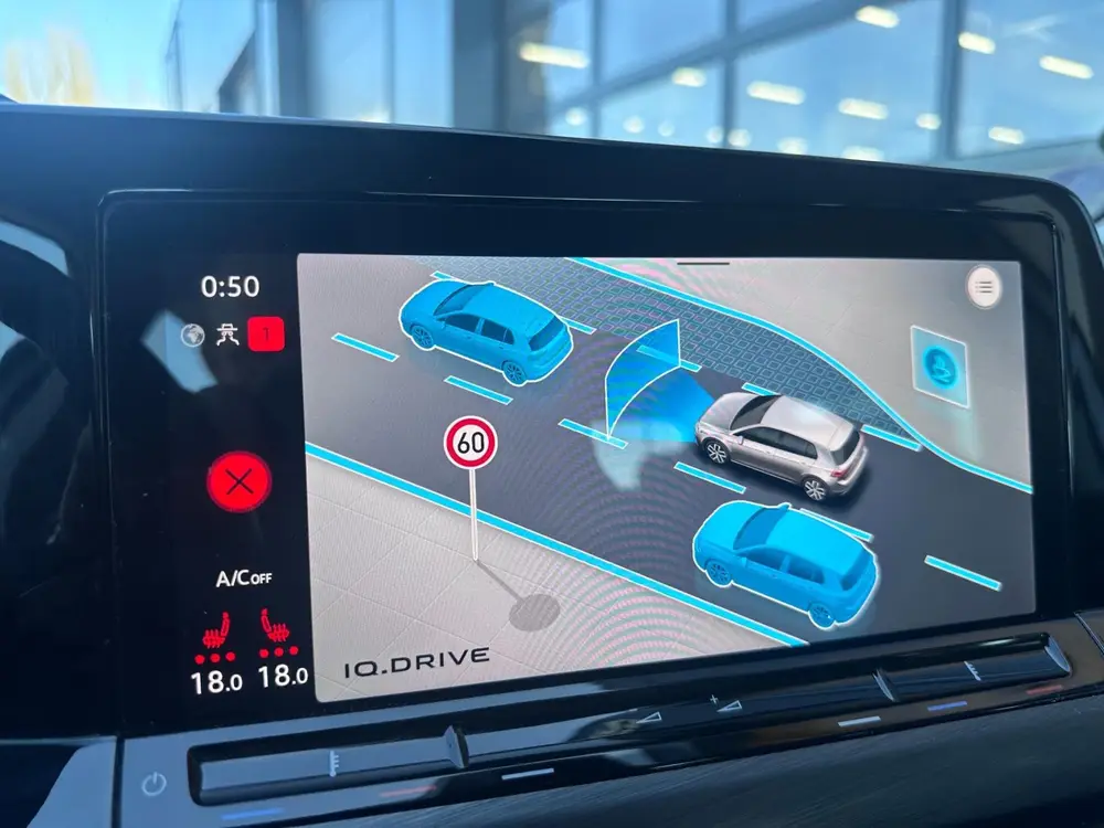 Volkswagen Golf 1.5 eTSI Style automaat l head up l camera uit 2021, foto 15