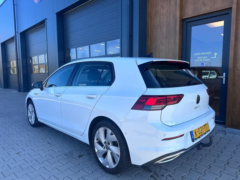 Volkswagen Golf 1.5 eTSI Style automaat l head up l camera uit 2021, foto 5