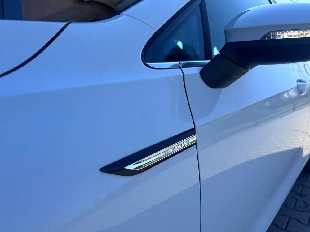 Volkswagen Golf 1.5 eTSI Style automaat l head up l camera uit 2021, foto 8