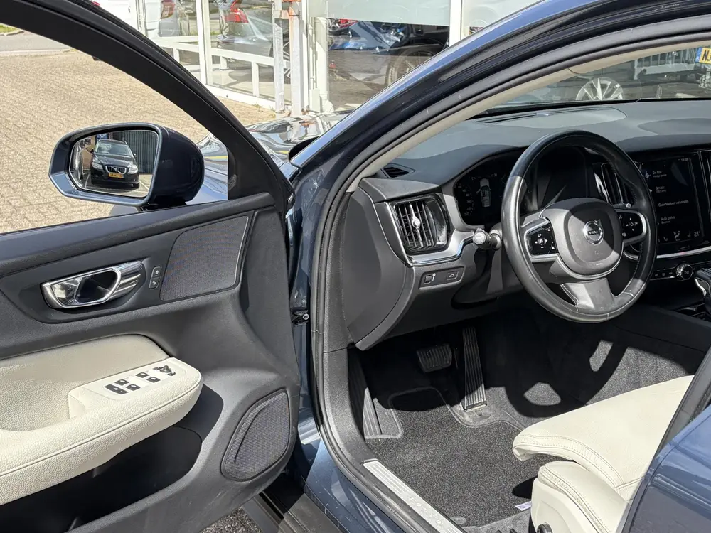 Volvo V60 2.0 D4 AWD Intro Edition / Polestar uit 2019, foto 15