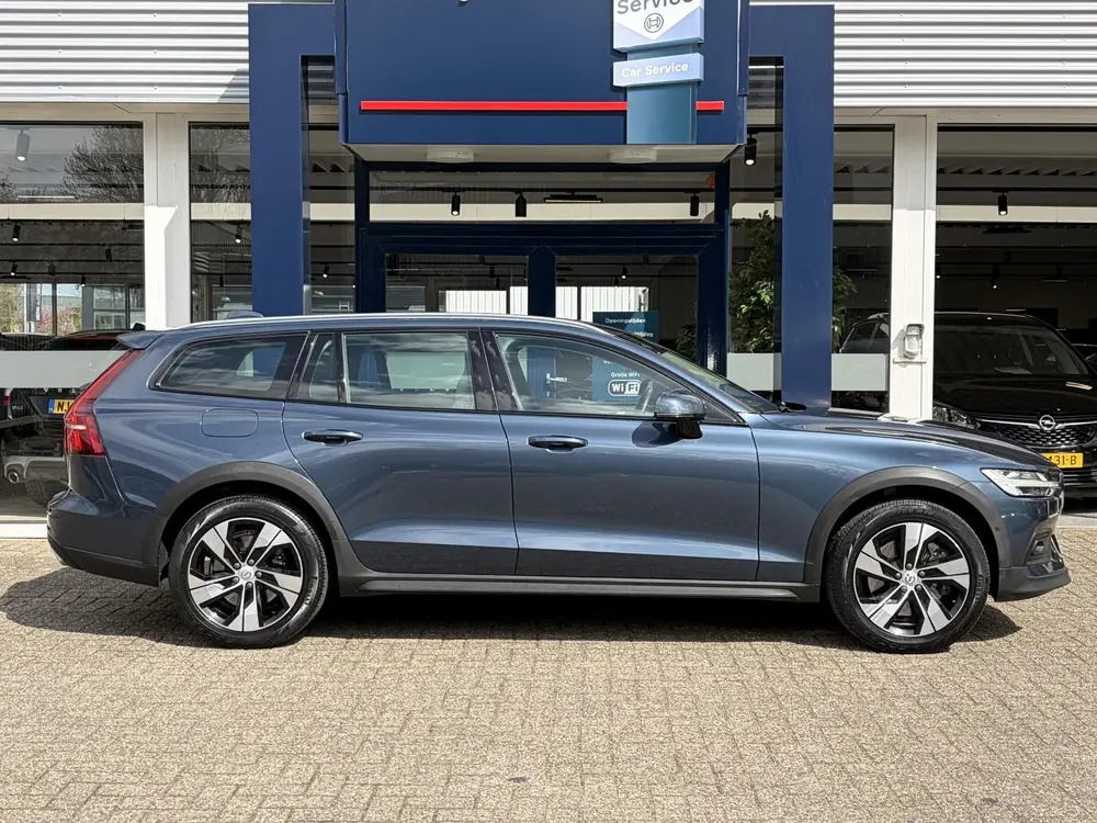 Volvo V60 2.0 D4 AWD Intro Edition / Polestar uit 2019, foto 4