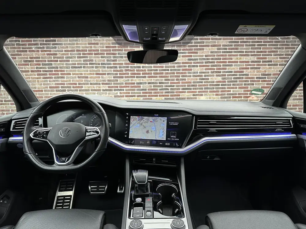 Volkswagen Touareg R 3.0 TSi 4MOTION | Puglia| Dak| Massage| uit 2021, foto 11
