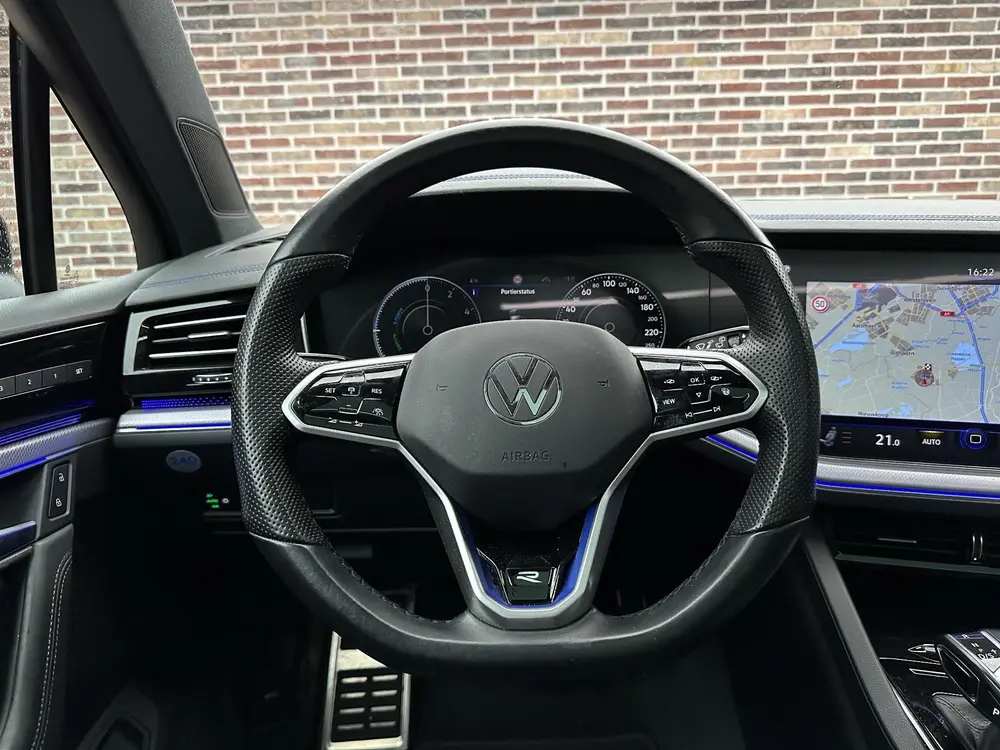 Volkswagen Touareg R 3.0 TSi 4MOTION | Puglia| Dak| Massage| uit 2021, foto 13