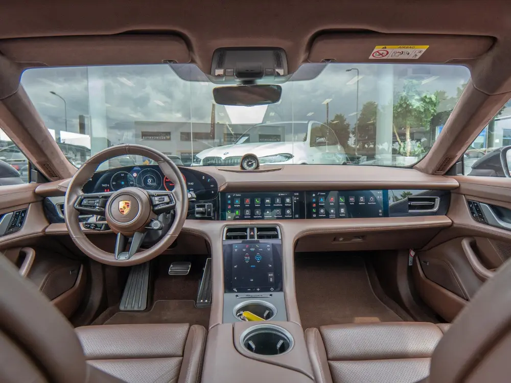 Porsche Taycan Turbo 93 kWh uit 2020, foto 5