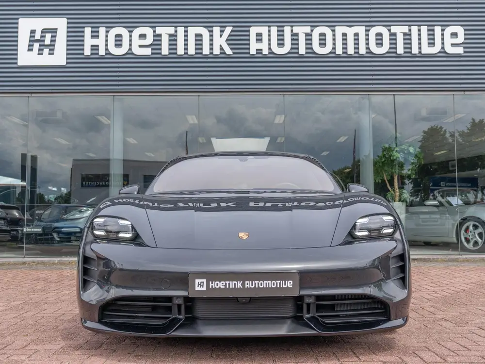 Porsche Taycan Turbo 93 kWh uit 2020, foto 9