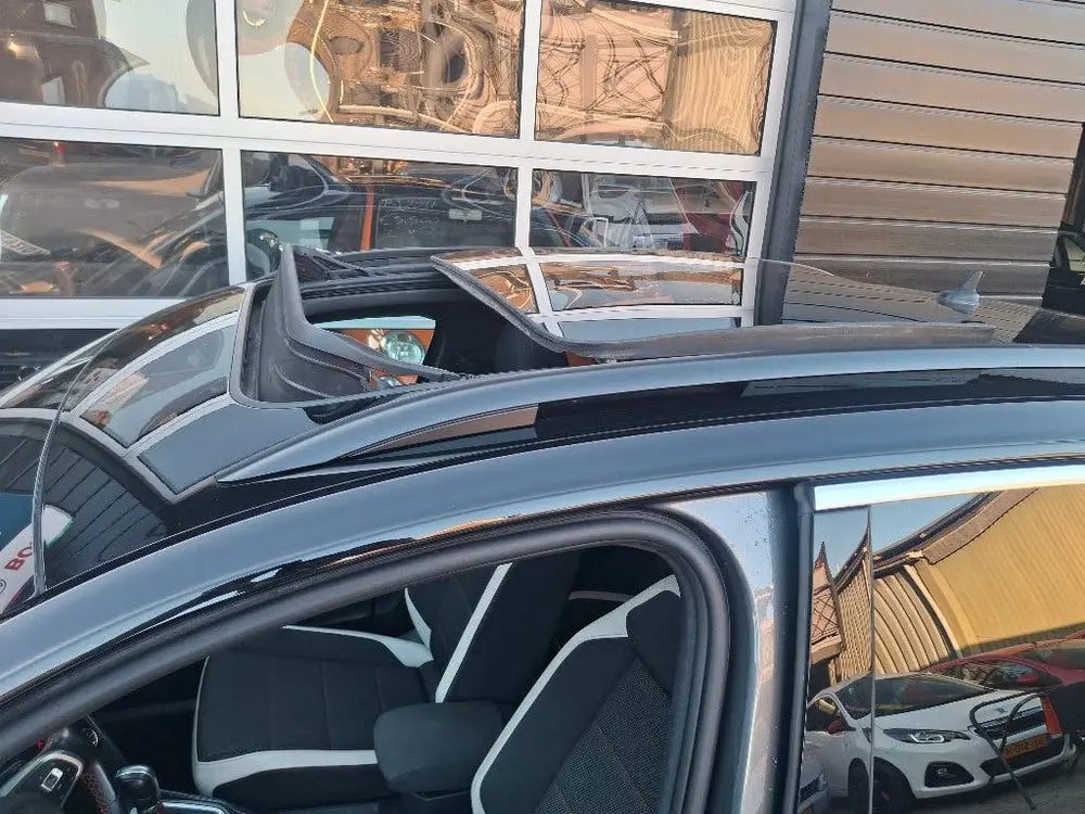 Volkswagen T-Roc 1.5 TSI 150pk DSG uit 2019, foto 5