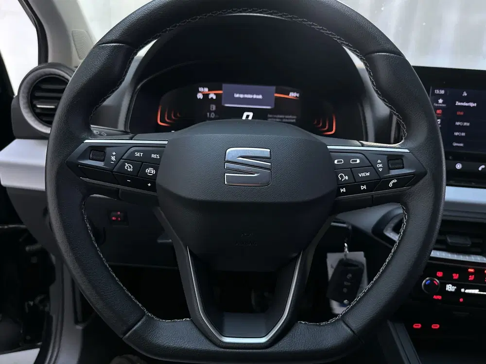 SEAT Ibiza 1.0 EcoTSI Style Virtual Cockpit Parkeerse uit 2023, foto 7