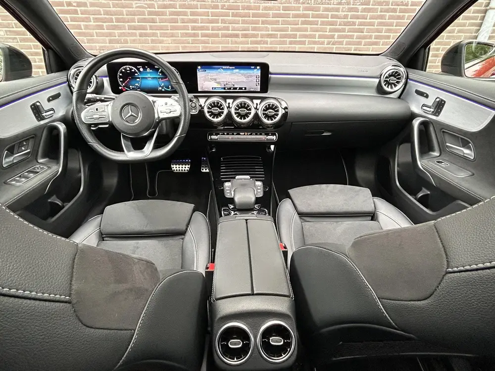 Mercedes-Benz A-Klasse 180 AMG uit 2021, foto 10