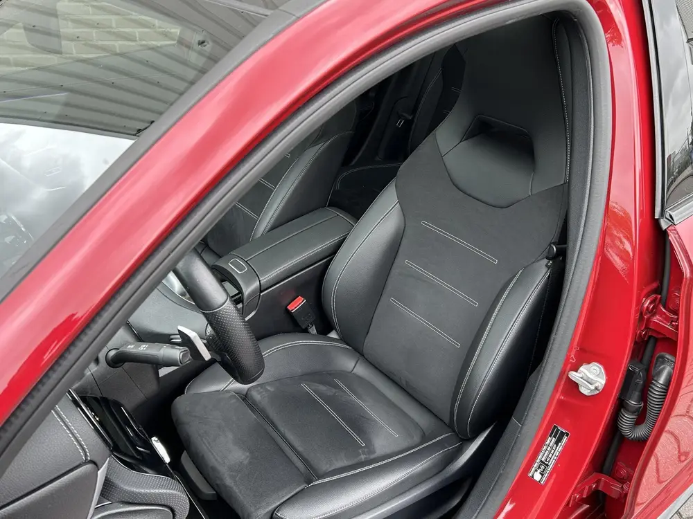 Mercedes-Benz A-Klasse 180 AMG uit 2021, foto 8
