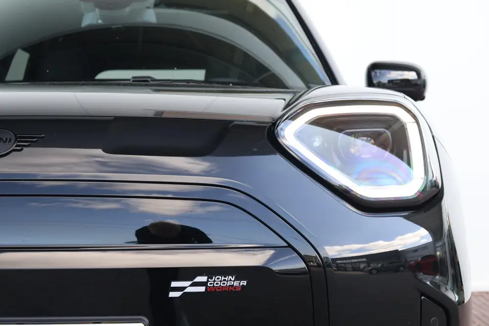 Mini Aceman E John Cooper Works L 42.5 kWh uit 2026, foto 3