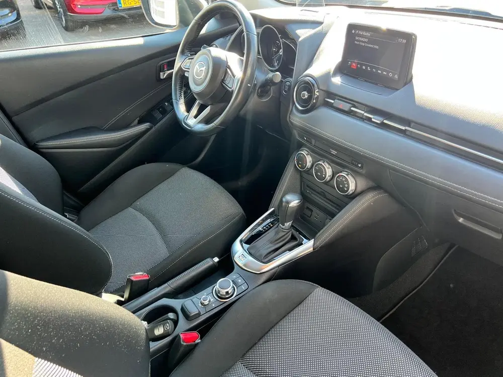 Mazda 2 1.5 Skyactiv-G GT-M AUTOMAAT uit 2019, foto 13