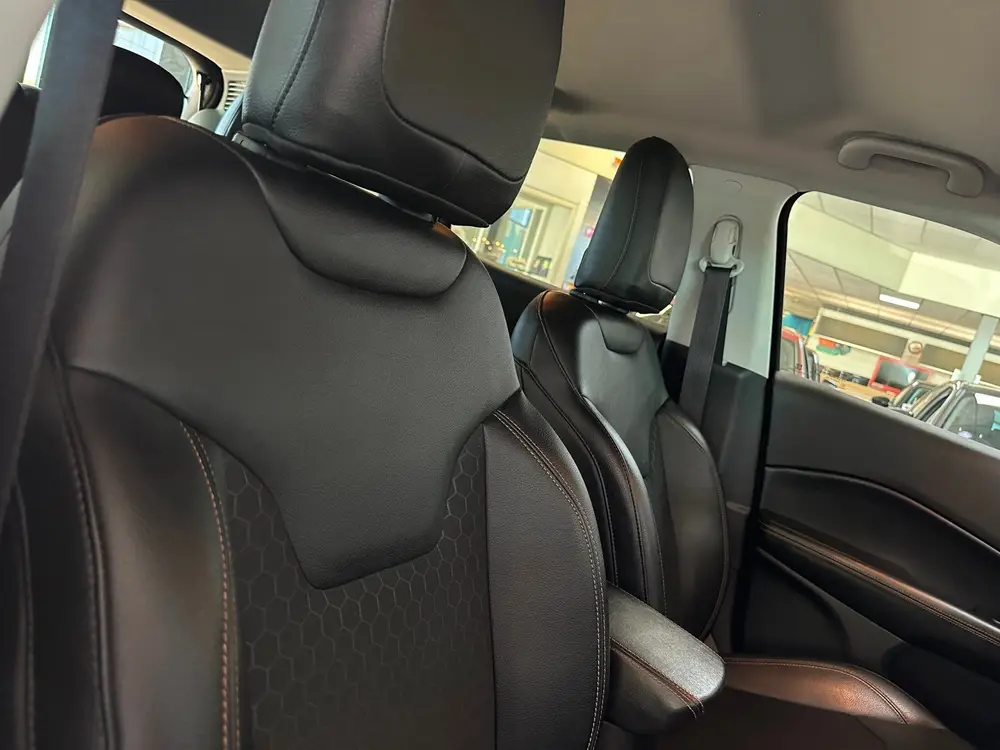 Jeep Compass 1.3T Limited/CAMERA/NAVI/CARPLAY/NL-AUTO NAP! uit 2020, foto 15