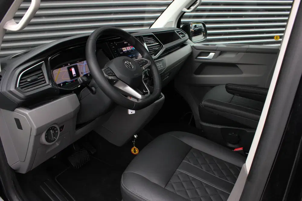 Volkswagen Transporter 2.0 TDI L2H1 150PK BULLI DC DUBBEL CA uit 2021, foto 17