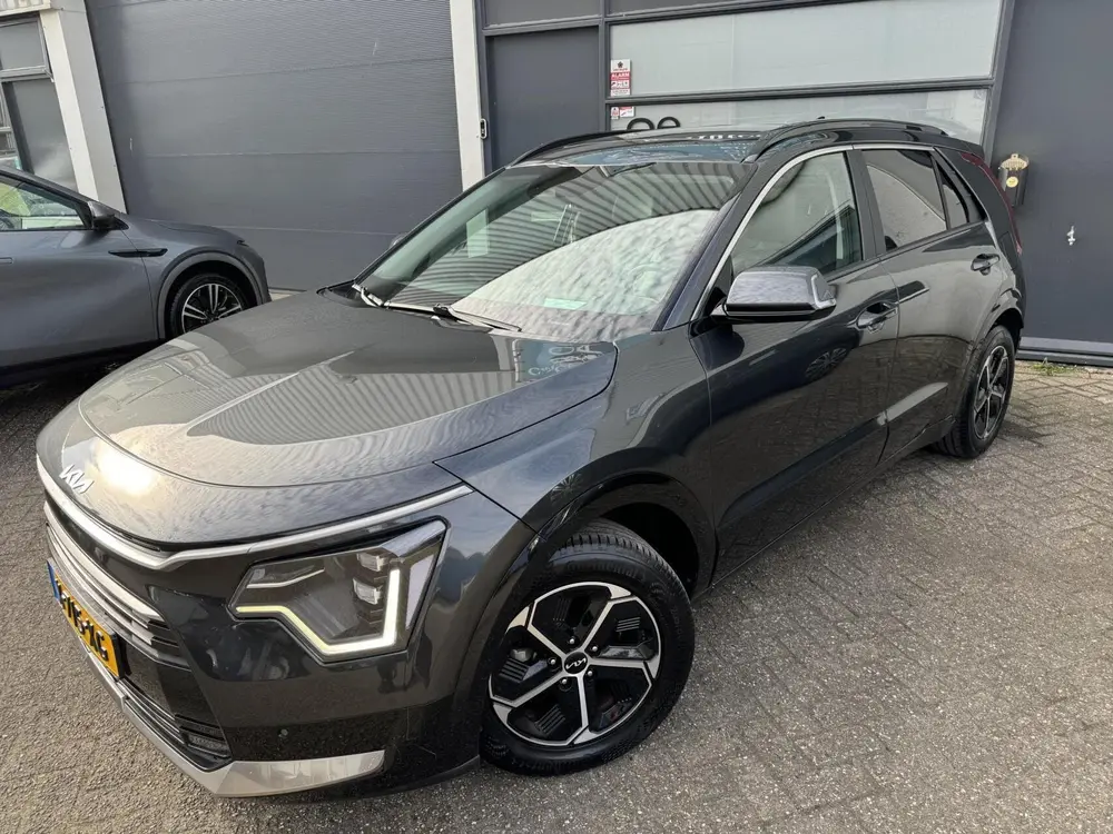 Kia Niro 1.6 GDi Hybrid DynamicPlusLine Schuifdak uit 2024, foto 3