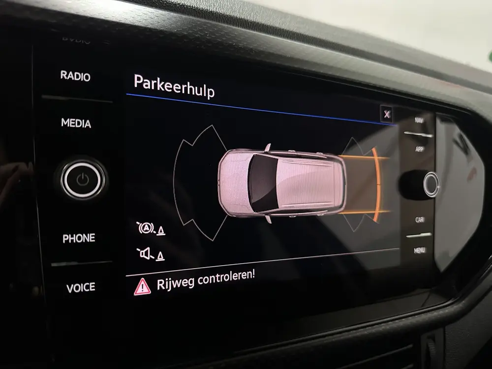 Volkswagen T-Cross 1.0 TSI Style DSG - Carplay / PDC / Lane uit 2021, foto 17