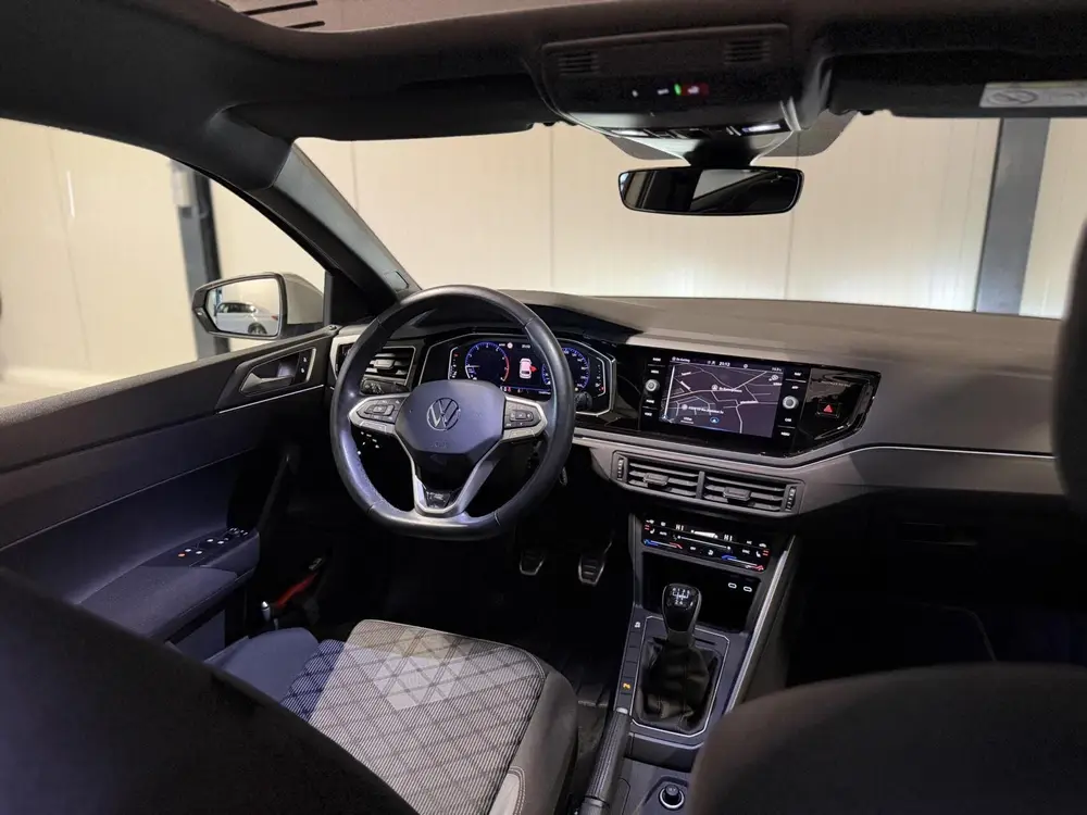 Volkswagen Polo 1.0 TSI R-Line Pano Virtual Sfeer IQ Light uit 2022, foto 2