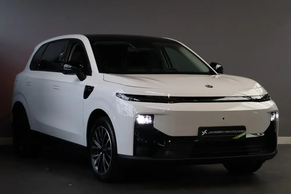 Leapmotor B10 Design ProMax 67.1 kWh / Panoramadak / Leder / uit 2026, foto 2