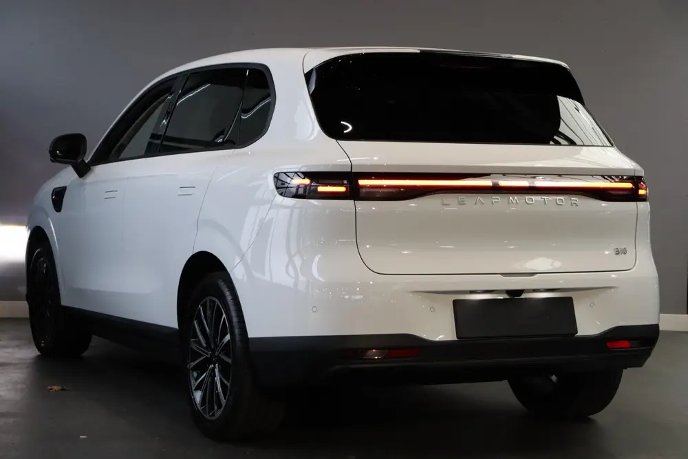 Leapmotor B10 Design ProMax 67.1 kWh / Panoramadak / Leder / uit 2026, foto 5
