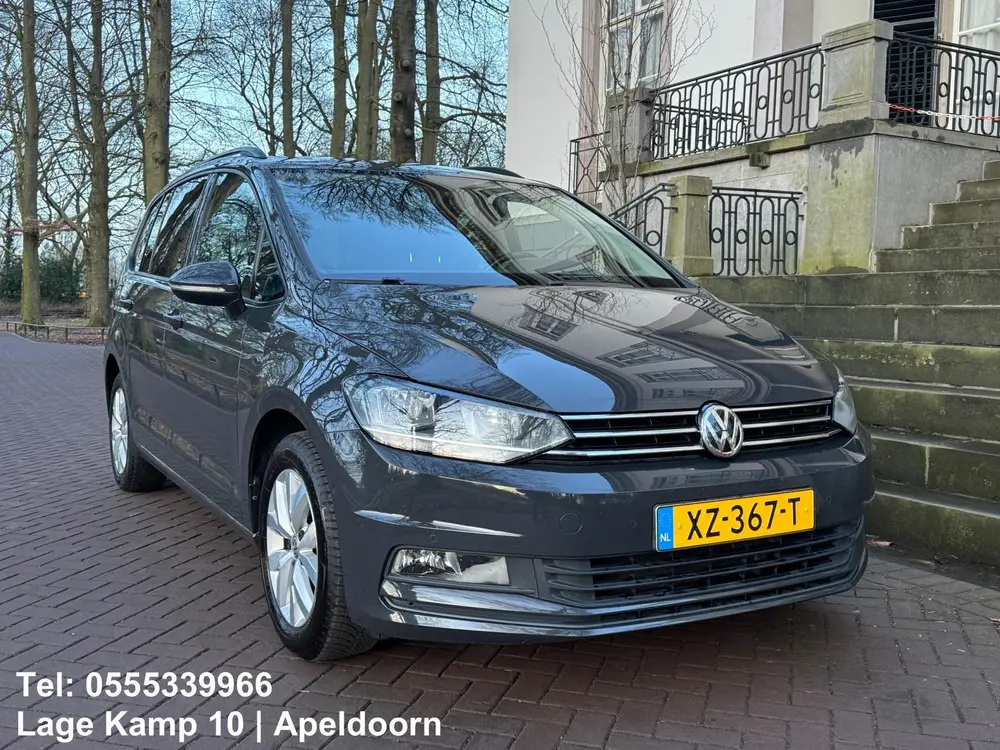 Volkswagen Touran 1.5 TSI Comfortline Dsg Navi Camera Climat uit 2019, foto 4